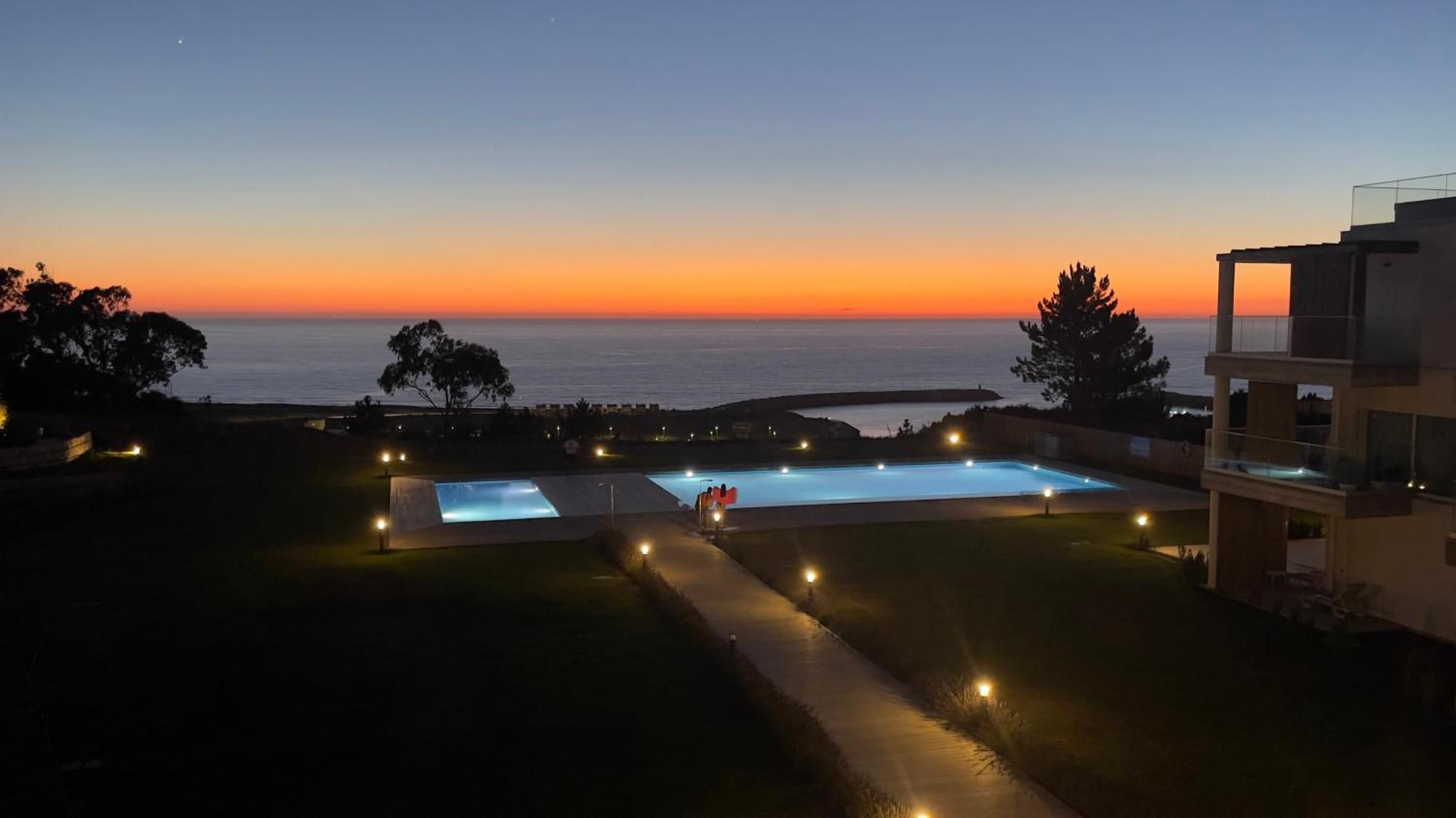 Mar A Vista - Condominium With Pool, Gym And Sea Views Назаре Экстерьер фото